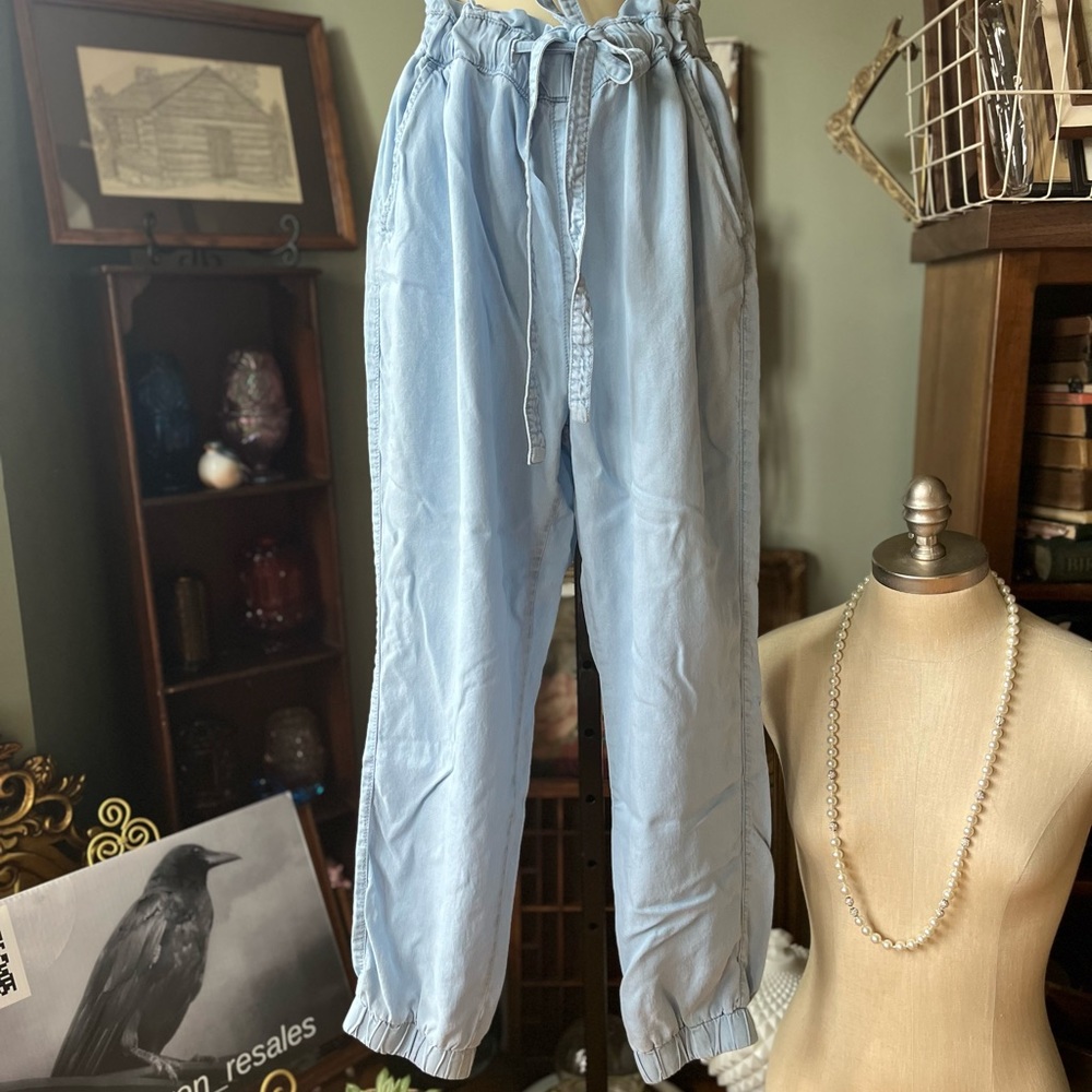 BLUE SPICE HIGH WAISTED PAPERBAG 100% LYOCELL JOGGERS SIZE XL CHAMBRAY